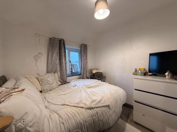 3 bed Semi-Detached for sale Image 12