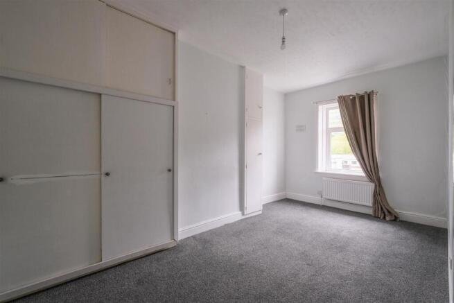 3 bed Terraced for sale Image 9