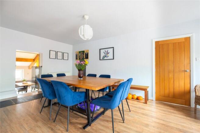 9 bed Semi-Detached for sale Image 8