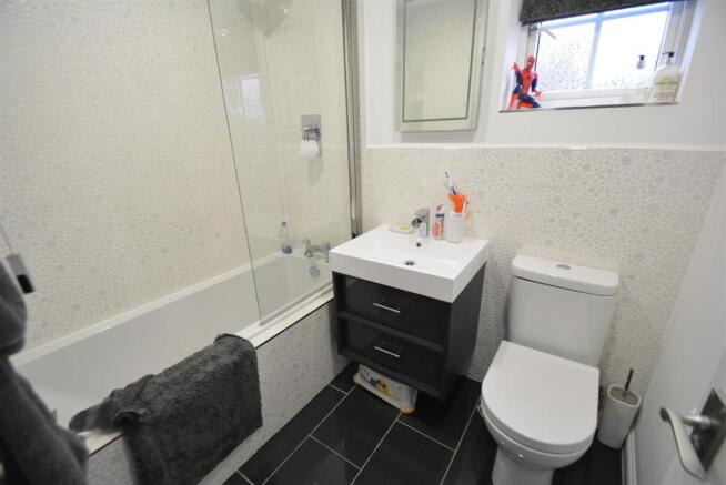 Bathroom.jpg