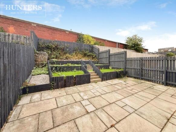 2 bed Semi-Detached to rent Image 12
