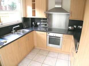 Kitchen/ Dining Area