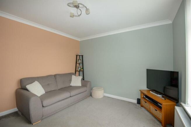 Living Room 3.jpg