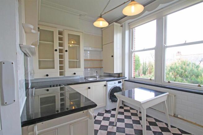 Kitchen (2)