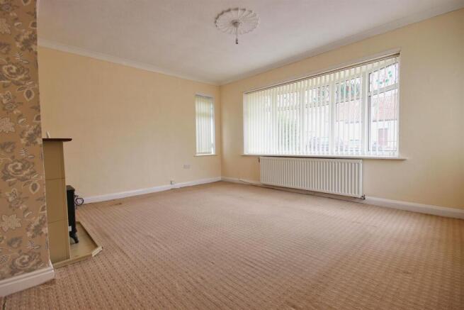 2 bed Detached Bungalow for sale Image 4
