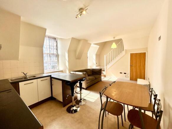 1 bed Flat to rent Image 4