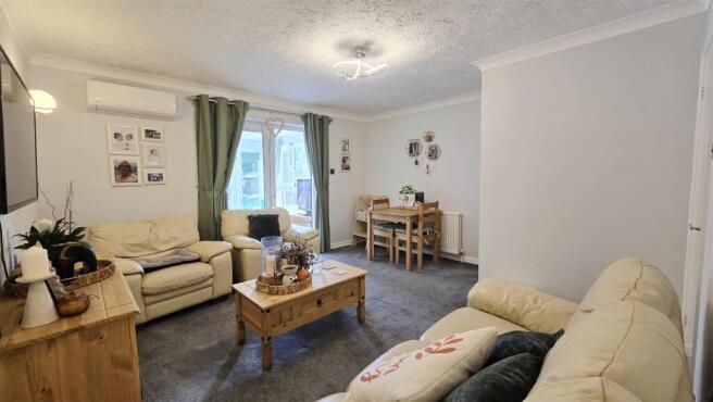 Living/Dining Room