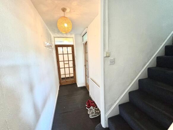 2 bed House to rent Image 4