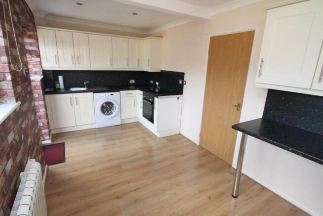 KITCHEN/BREAKFAST ROOM