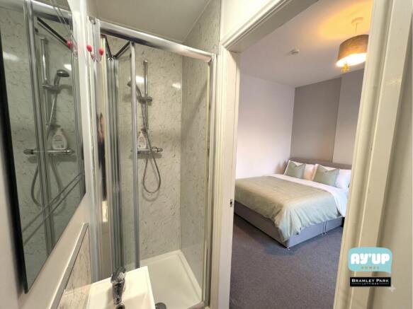1 bed House Share to rent Image 3