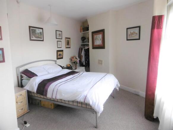 Bedroom 1 (FRONT)