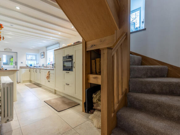 4 bed Semi-Detached for sale Image 6
