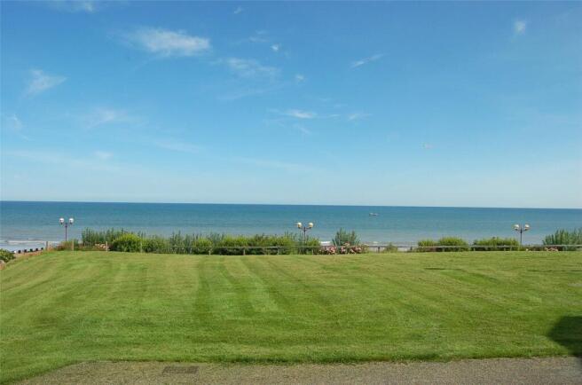 2 bed Apartment for sale Image 11
