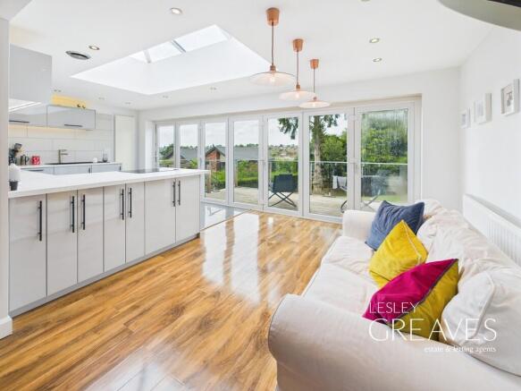 Dining/Kitchen