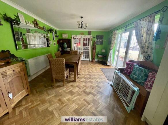 Kitchen/ Diner