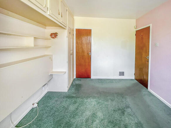 3 bed Semi-Detached Bungalow for sale Image 10
