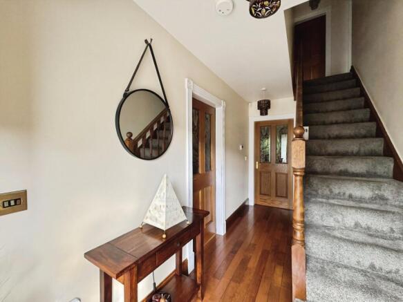 4 bed Detached for sale Image 11