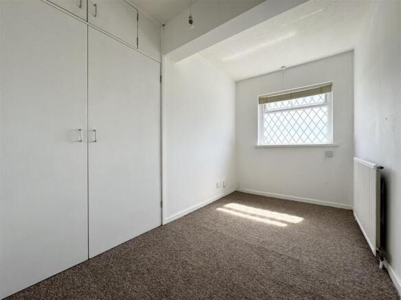2 bed Semi-Detached for sale Image 9