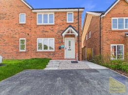 43, Rowen Close, Preston PR3 5FS