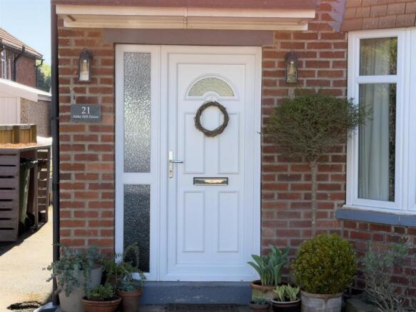 3 bed Semi-Detached for sale Image 11