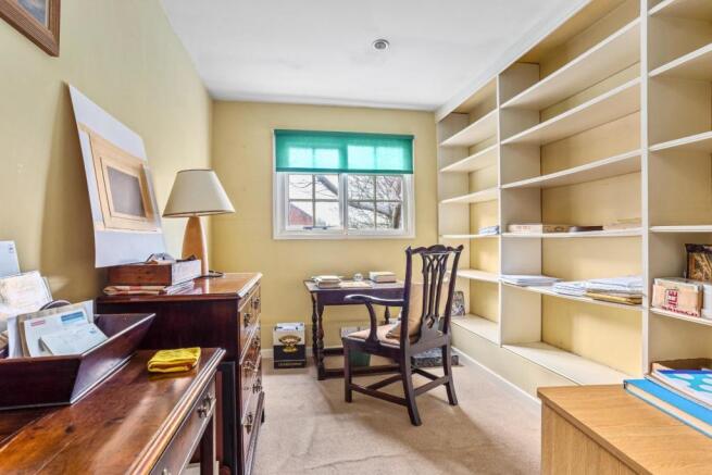 Bedroom / Study