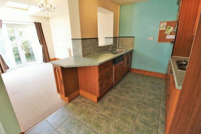 Kitchen into R...