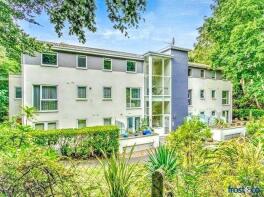 Flat 8, 59a Oak Hill, Bournemouth Road, Poole BH14 0EN