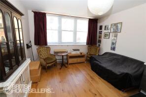 Flat 27, 6 Kings Court, High Street, Newport NP20 1FQ