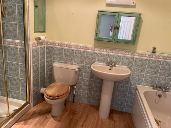 2 bed Semi-Detached to rent Image 9