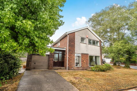 2 Hunters Ridge, Cyncoed, Cardiff