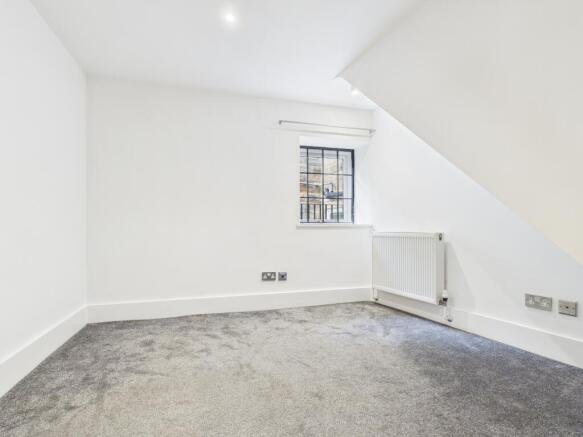 2 bed Flat to rent Image 10