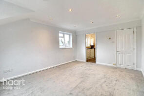 Flat 11, 193 Moore Place, Main Road, Westerham TN16 3JU