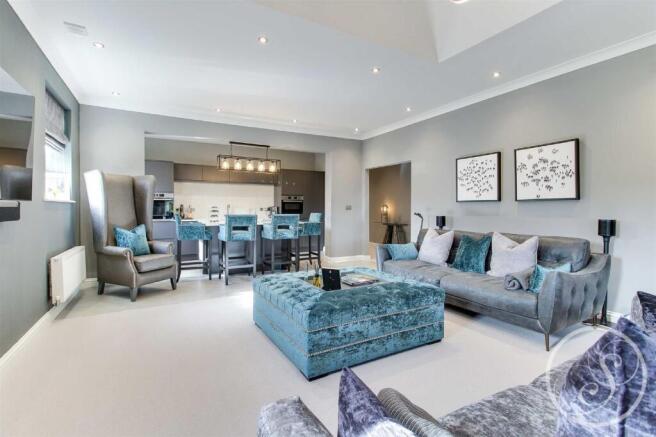 2 bed Apartment for sale Image 4
