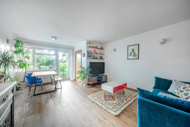 Sitting/Dining Room