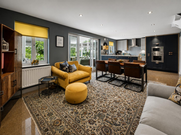 KITCHEN/FAMILY/DINING ROOM