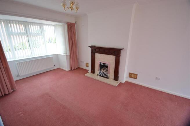 Living Room / Dining