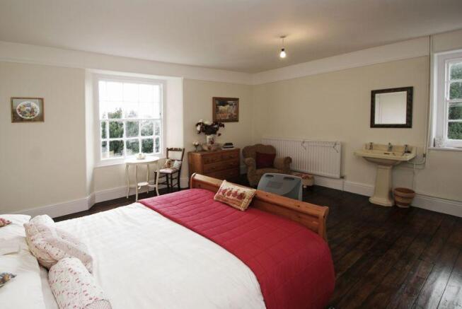 2nd bedroom