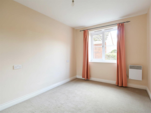 2 bed Apartment for sale Image 8