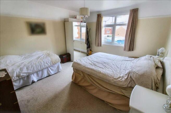 2 bed Apartment for sale Image 9