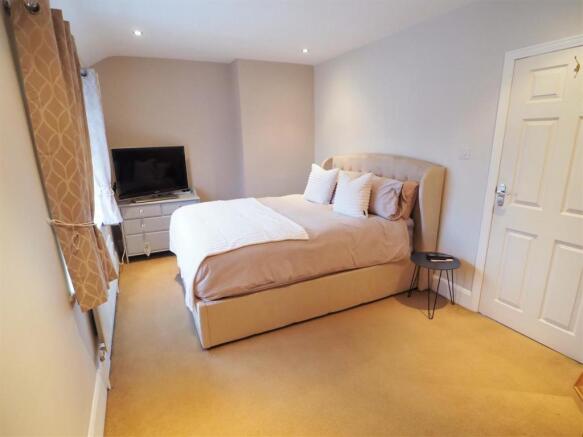 Master Bedroom 516