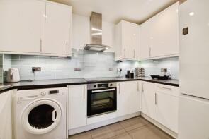 Flat 10, Sunset House, Grant Road, Harrow HA3 7SA