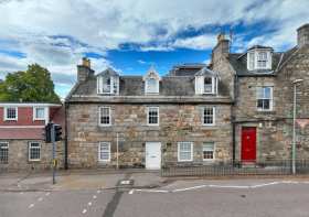 38, The Square, Grantown-on-spey PH26 3HF