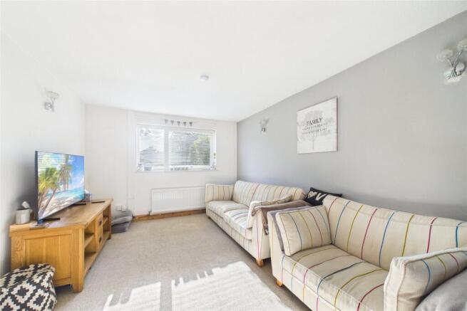 Turnberry, Bracknell, Berkshire, RG12 photo 2
