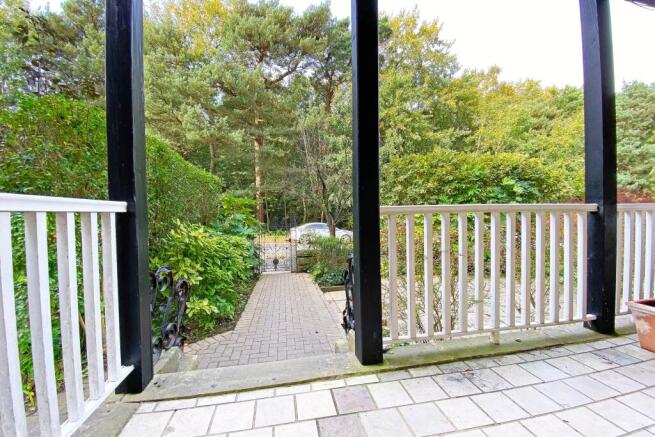 2 bed Flat for sale Image 8