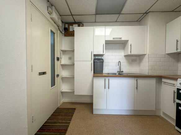 Entrance/ Kitchen