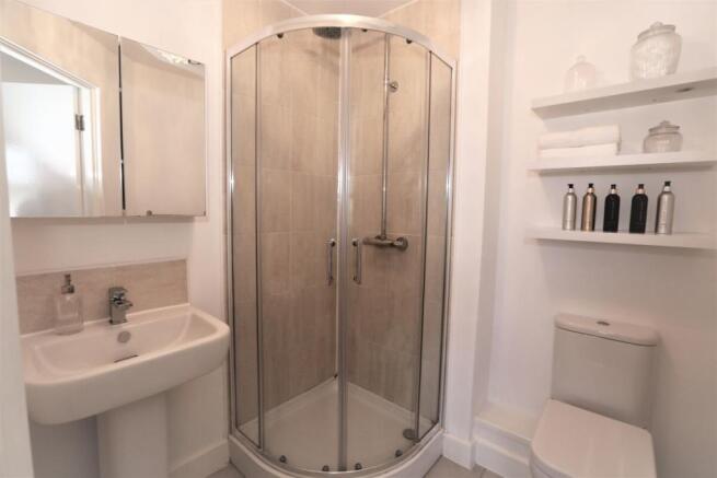En-Suite Shower / Wc