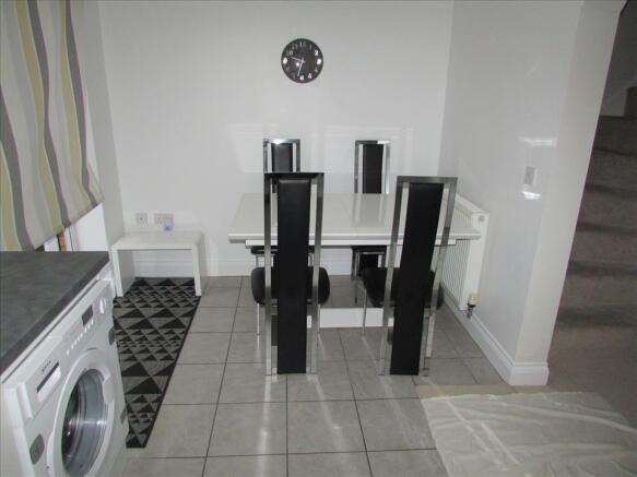 FIRST FLOOR LANDING