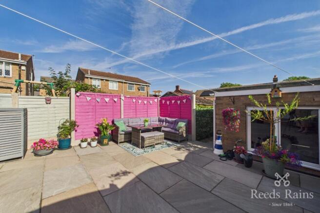 3 bed Semi-Detached for sale Image 10