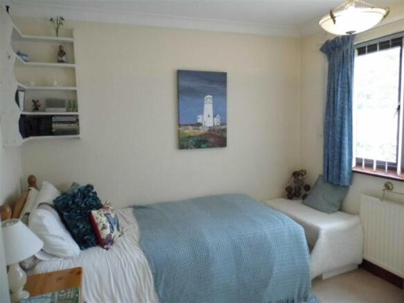 BEDROOM 4