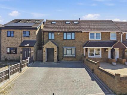 Quendon Drive, Waltham Abbey